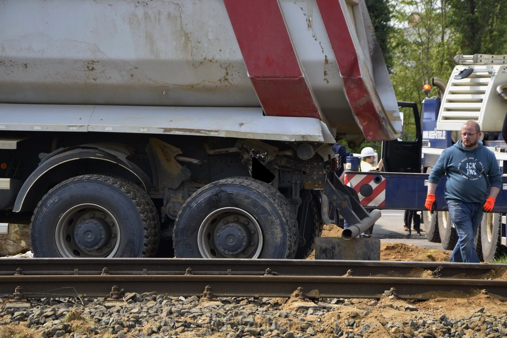 Schwerer VU LKW Zug Bergheim Kenten Koelnerstr P503.JPG - Miklos Laubert